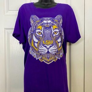 NWOT Women’s Mandala Pattern LSU Tiger Tee Purple Size XXL